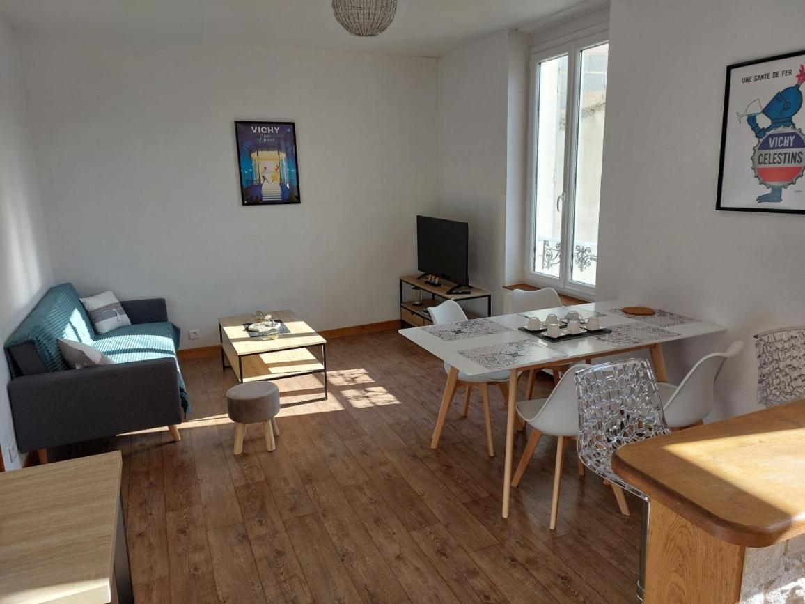 Appartement Proche Des Parcs Vichy Extérieur photo